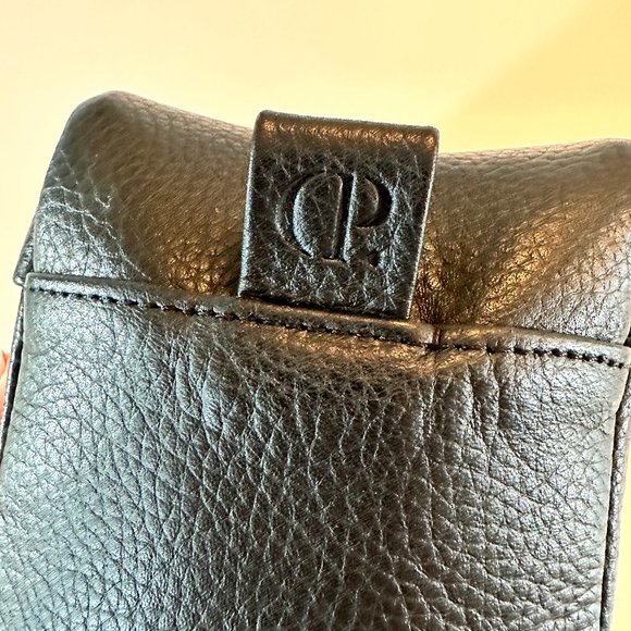 New Leather Toiletry Bag - Picture 4 of 5